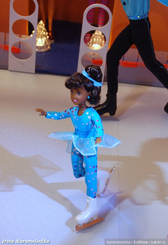 Фигурное катание на катке в спортцентре города Кукловодска