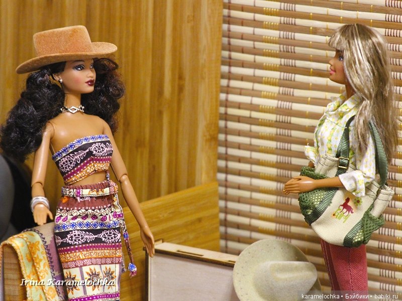 Три девицы под окном обсуждали вечерком, как чудесно было б летом на коне скакать верхом