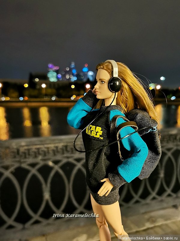 Личная драма. Часть 1. Девочка с плеером, вечером