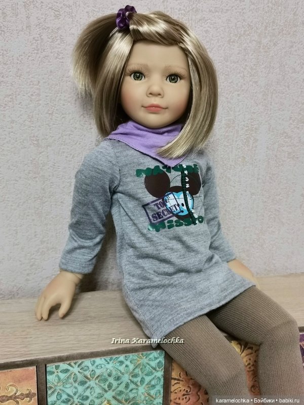 Ее зовут Яна. Kidz... и, разумеется, Cats