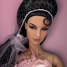 Fashion doll - Агнес от Integrity Toys Up With A Twist Agnes Von