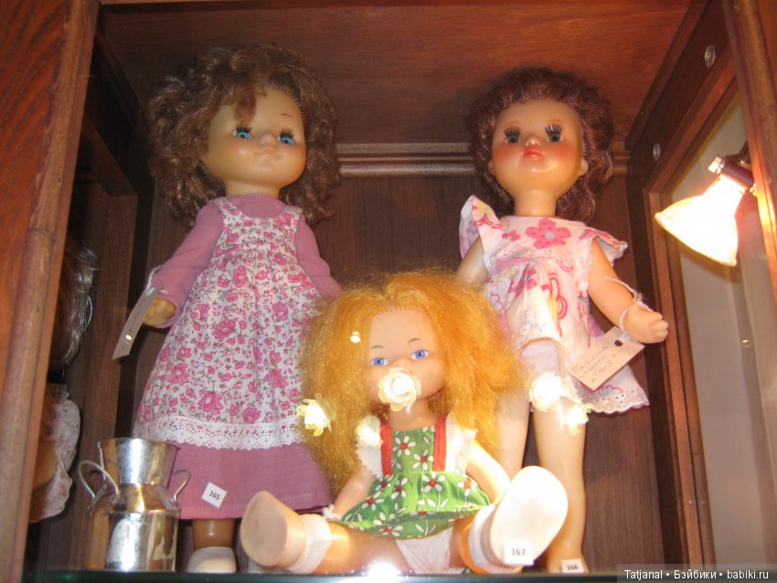 Выставка кукол "Дочки-матери"