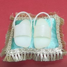 Найти имя хозяйки босоножек!!!