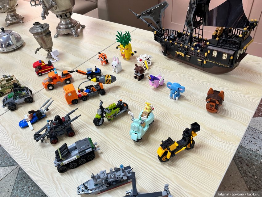 IV городской фестиваль коллекционирования. Часть про нумизматов, самовары, фотоаппараты и т.д