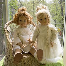 Новое кресло вдохновило на фотосессию,  куклы от Elisabeth Lindner