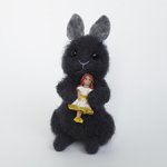 Кролик кукольной удачи темно-серый