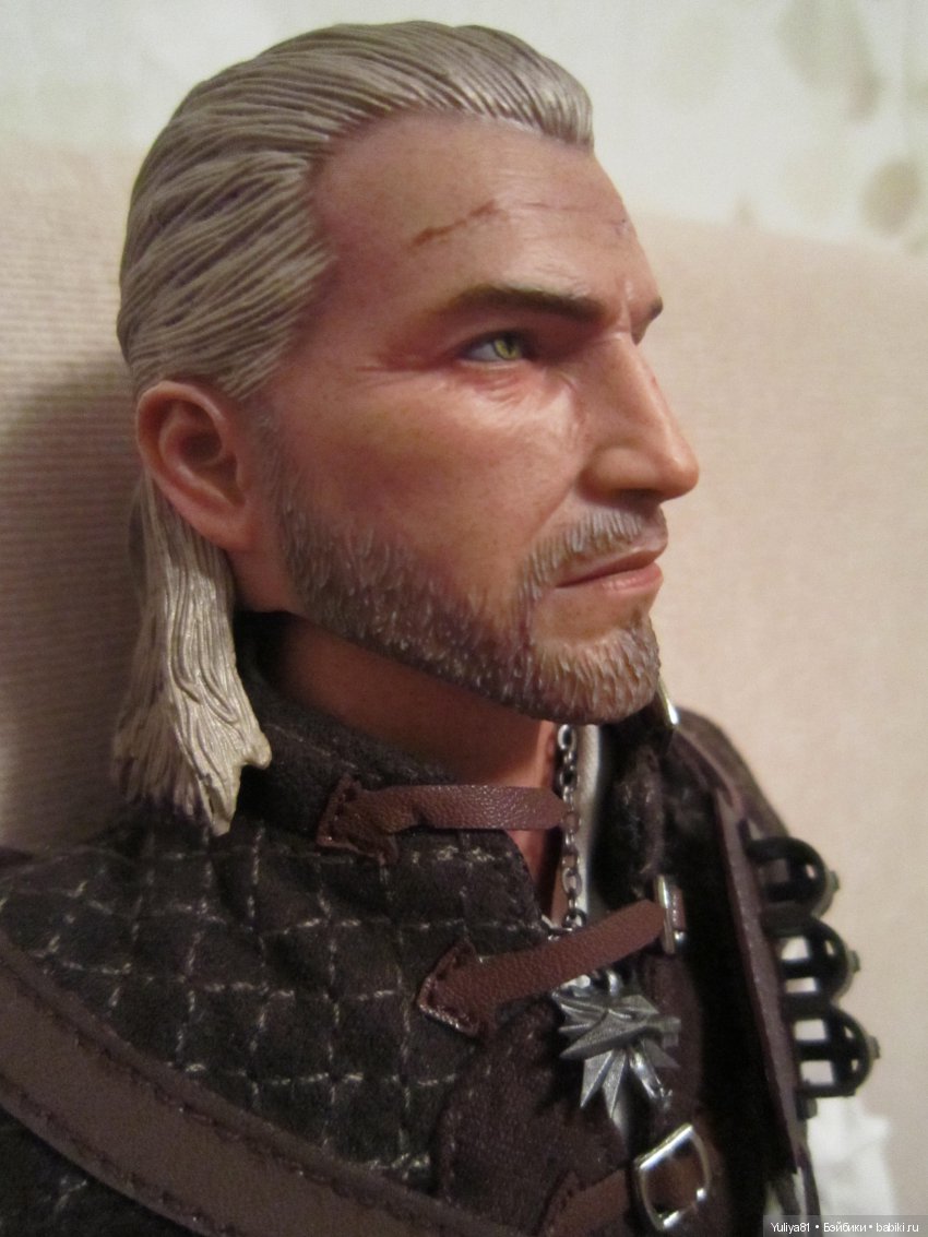 Фигурка ведьмака Геральта — MTToys The White Wolf 1/6 Geralt (фото 5)