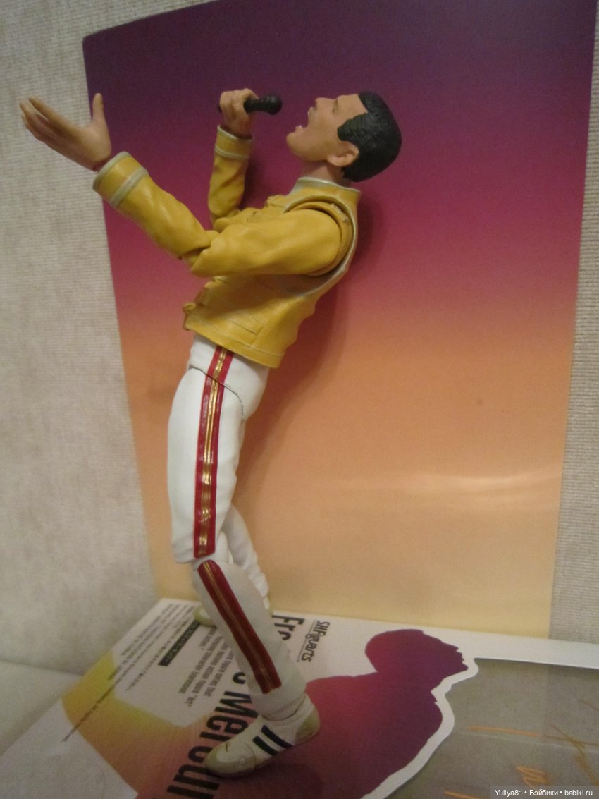 Фигурка Фредди Меркьюри Bandai