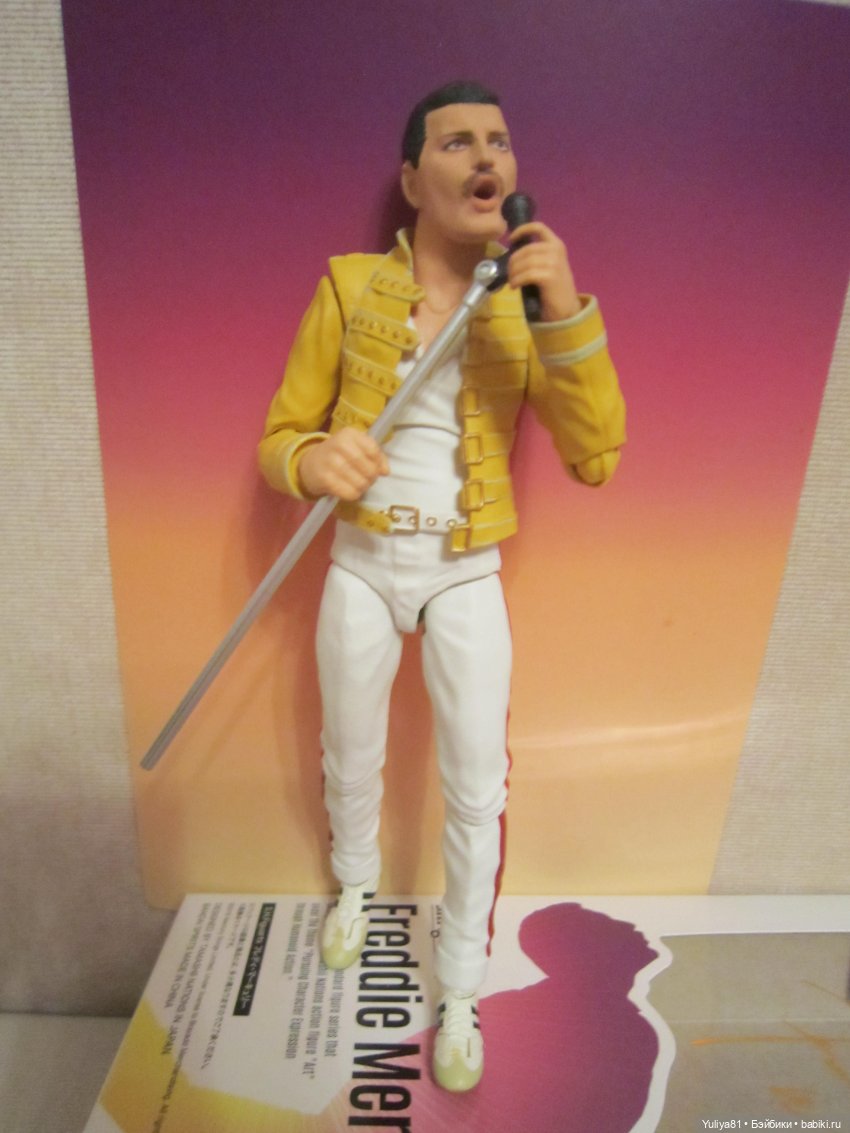 Фигурка Фредди Меркьюри Bandai