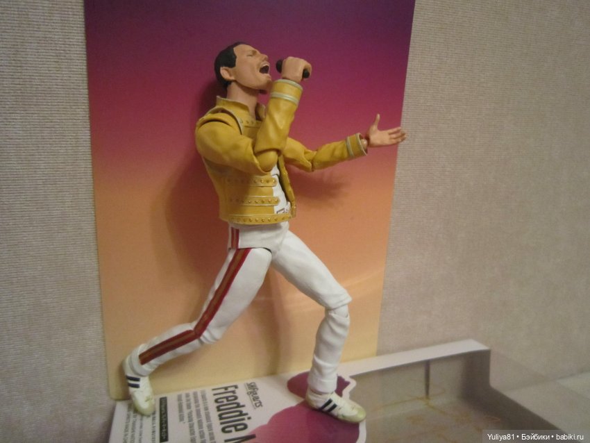 Фигурка Фредди Меркьюри Bandai
