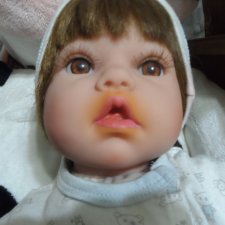 Как и чем можно вывести с силикона оранжевый ореол у ротика от акриловой краски?