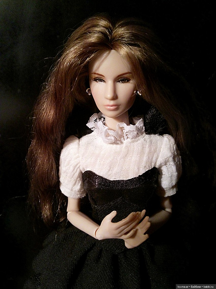 Zoe Benson или Зоя Николаевна Бессонова