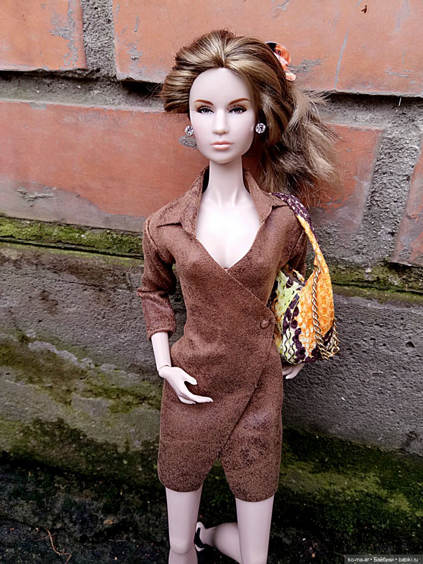 Zoe Benson или Зоя Николаевна Бессонова