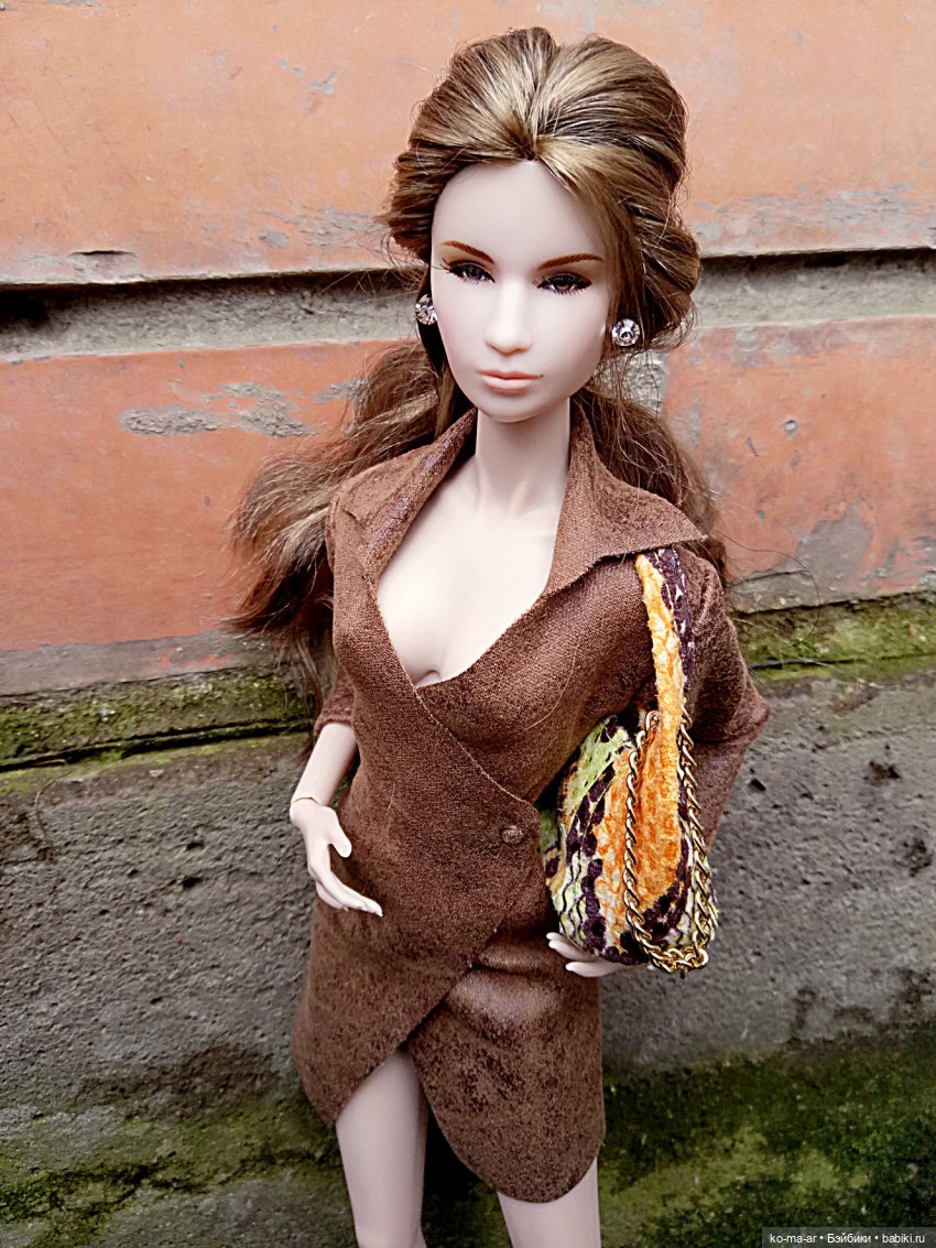 Zoe Benson или Зоя Николаевна Бессонова