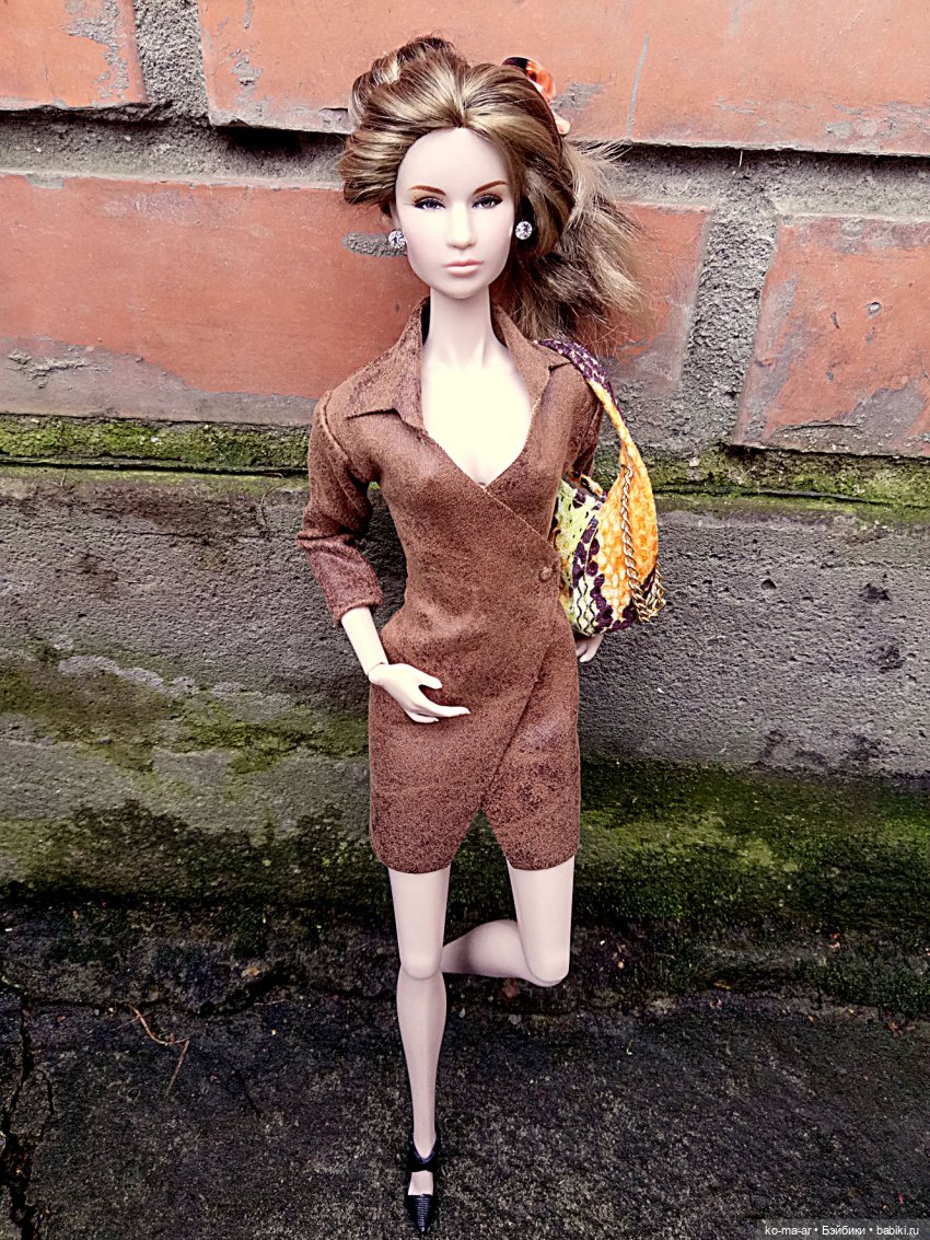 Zoe Benson или Зоя Николаевна Бессонова