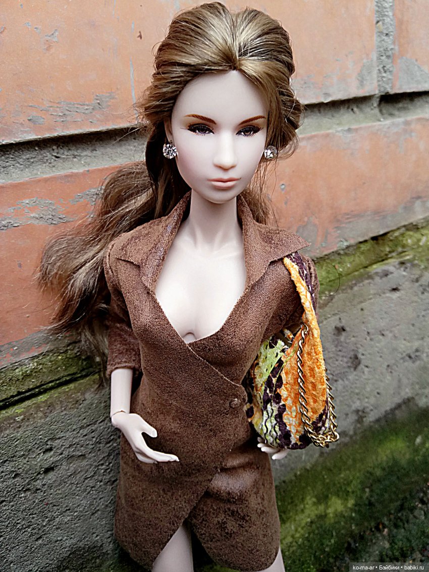 Zoe Benson или Зоя Николаевна Бессонова