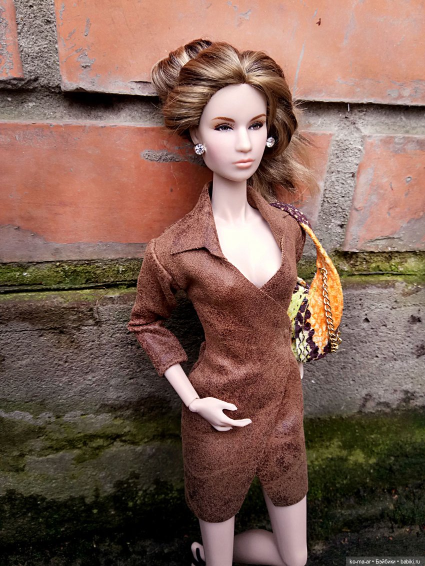 Zoe Benson или Зоя Николаевна Бессонова