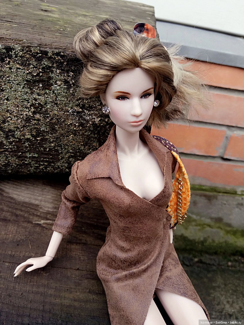 Zoe Benson или Зоя Николаевна Бессонова