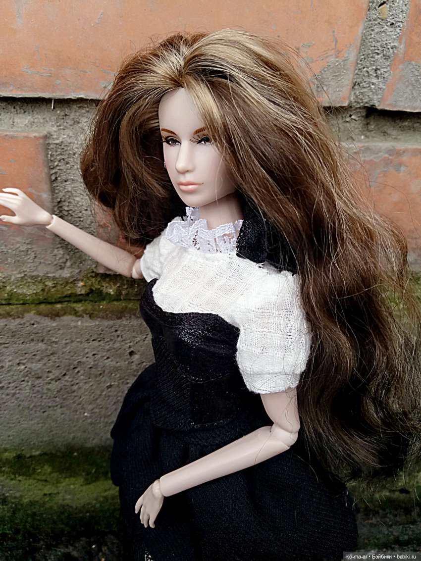 Zoe Benson или Зоя Николаевна Бессонова