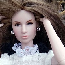 Zoe Benson или Зоя Николаевна Бессонова