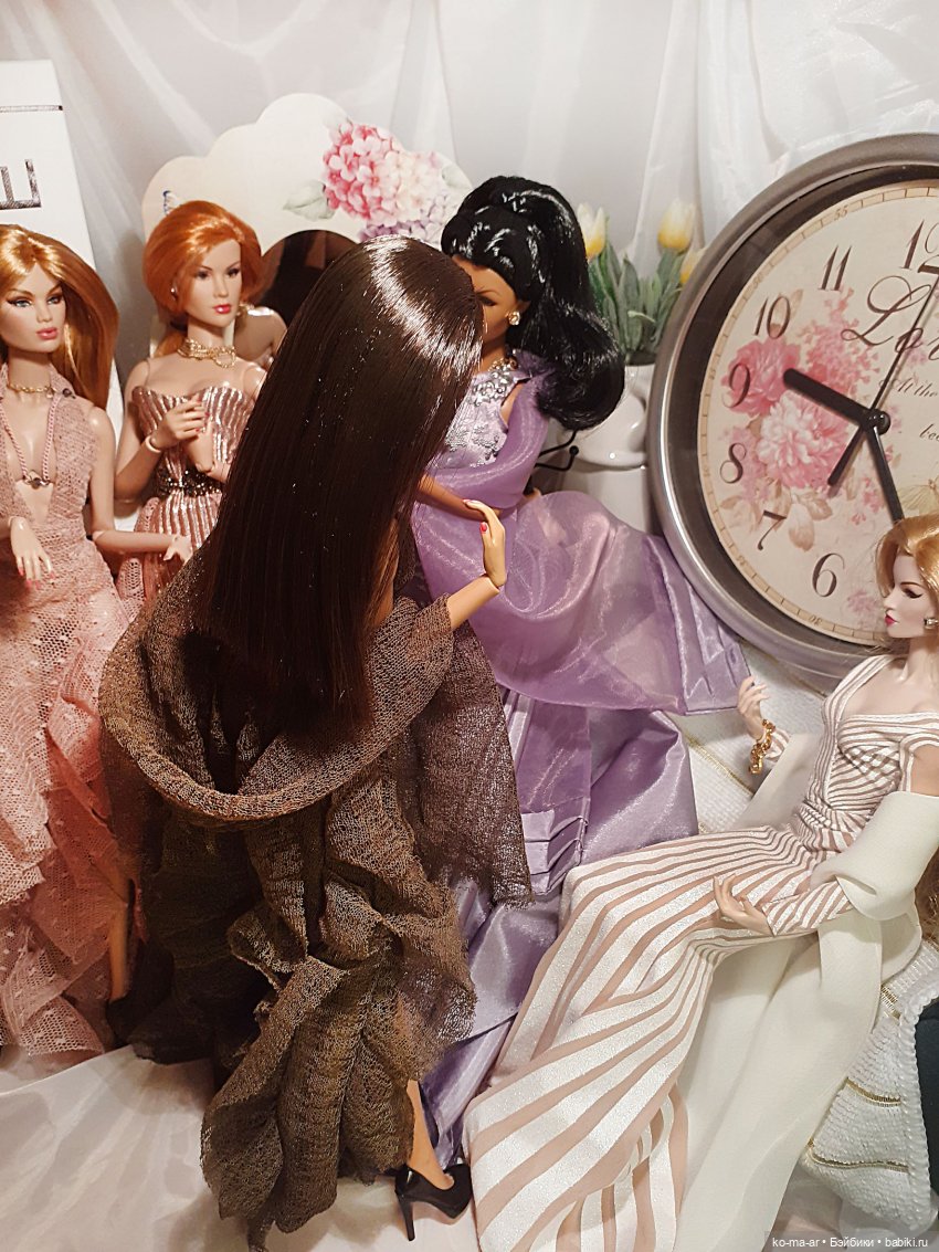 Как девушки собирались на бал