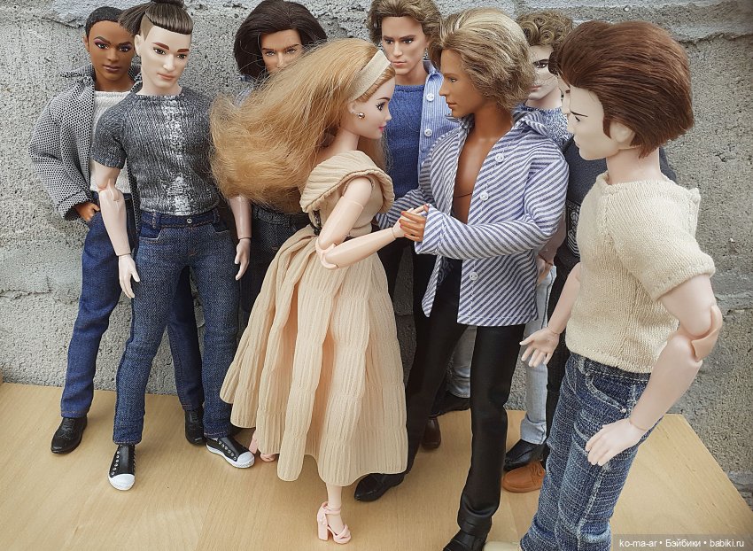 Пышный гардероб — Одежда и обувь для кукол своими руками: фото