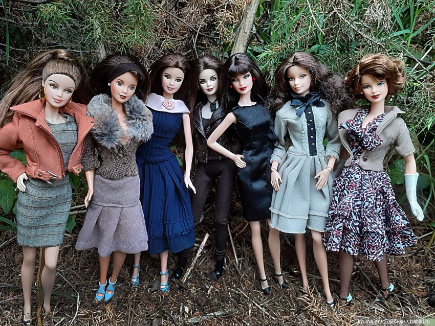 Барби 2020 в дизайнерском платье – фото куклы