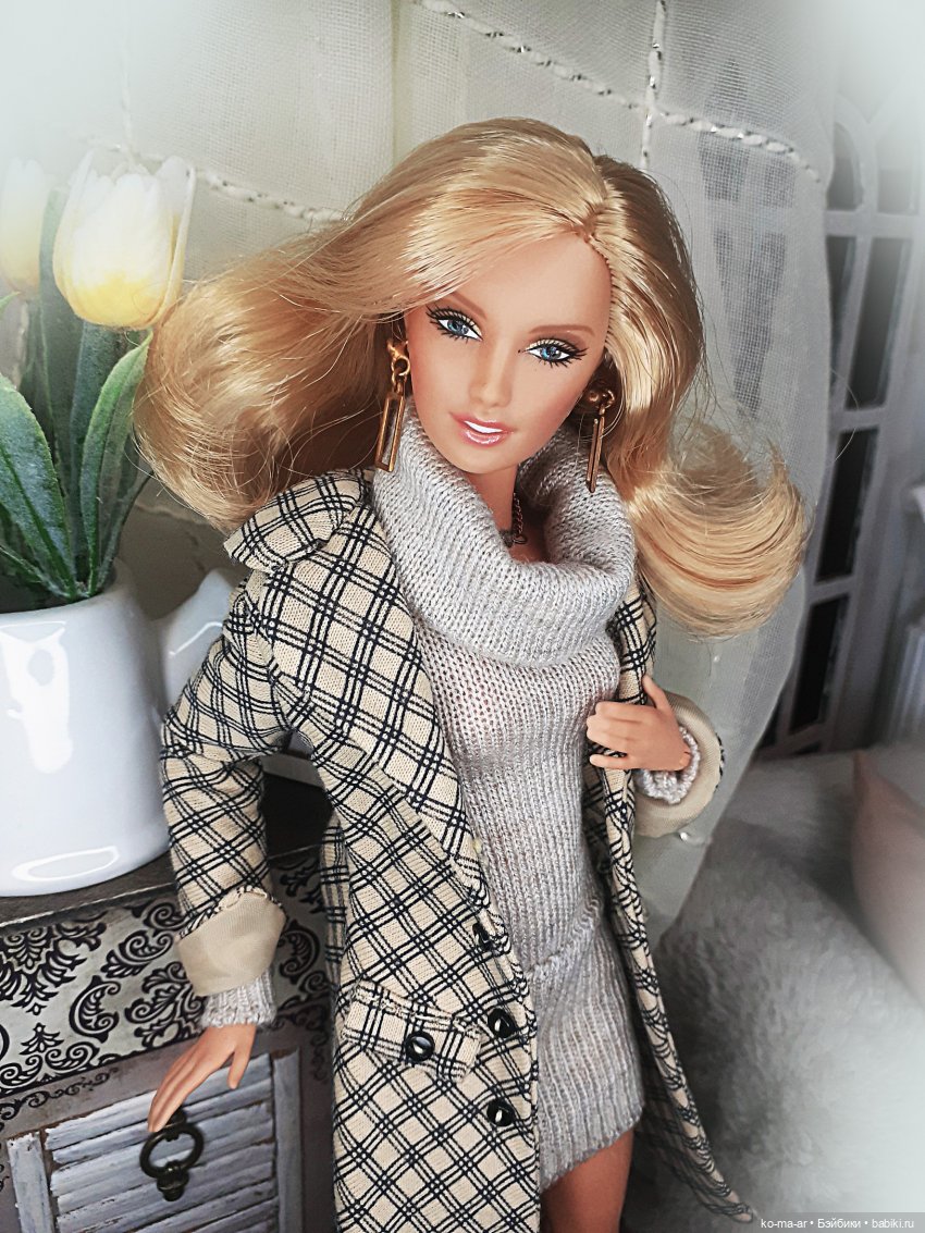 Barbie Laser-Leatherette Dress и все мои Анны-Лары