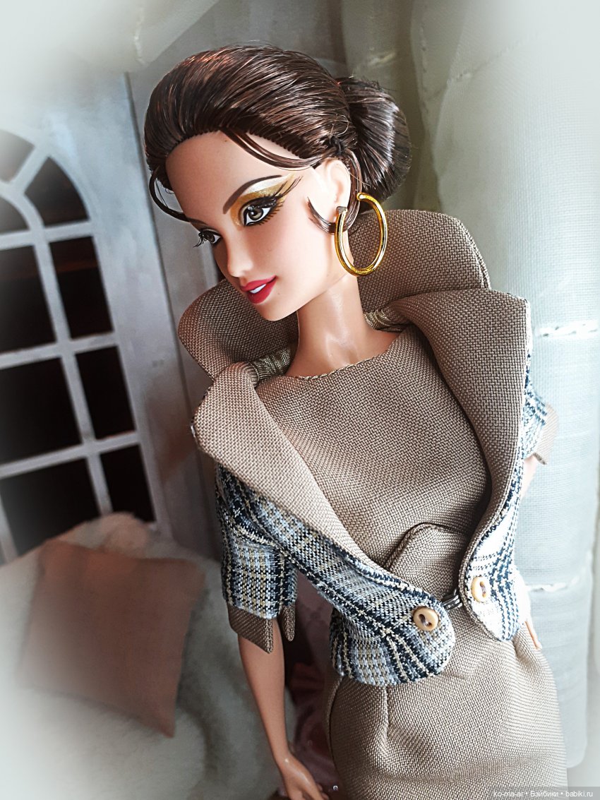 Barbie Laser-Leatherette Dress и все мои Анны-Лары