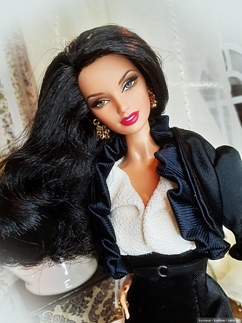 Barbie Laser-Leatherette Dress и все мои Анны-Лары