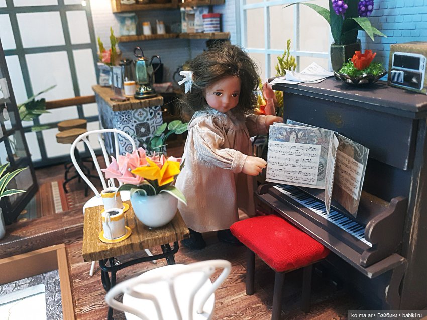 Маша открывает кафе — Домашние фото авторских кукол: личные коллекции