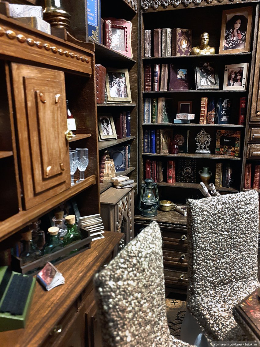 Уголок маленького книголюба