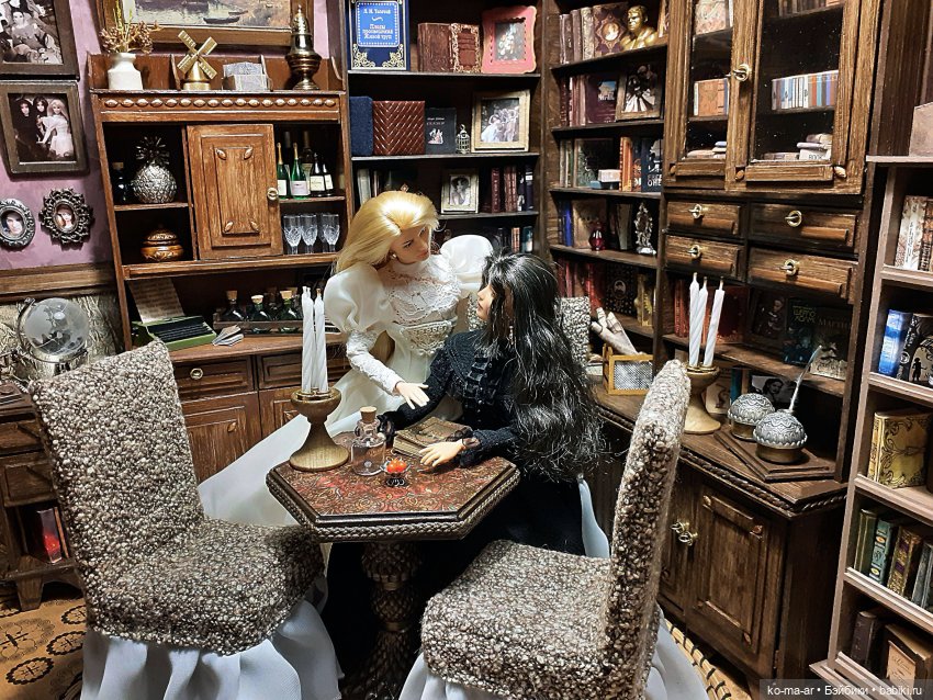 Уголок маленького книголюба