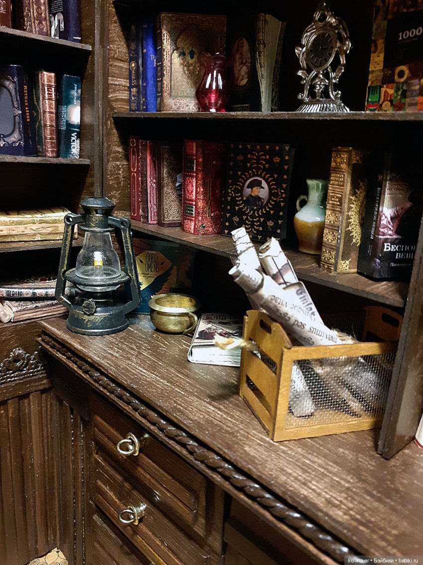 Уголок маленького книголюба