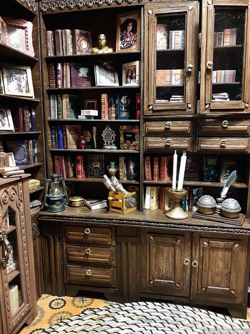 Уголок маленького книголюба