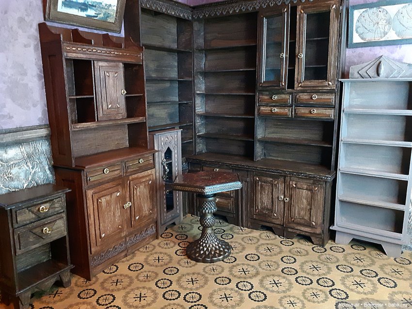 Уголок маленького книголюба