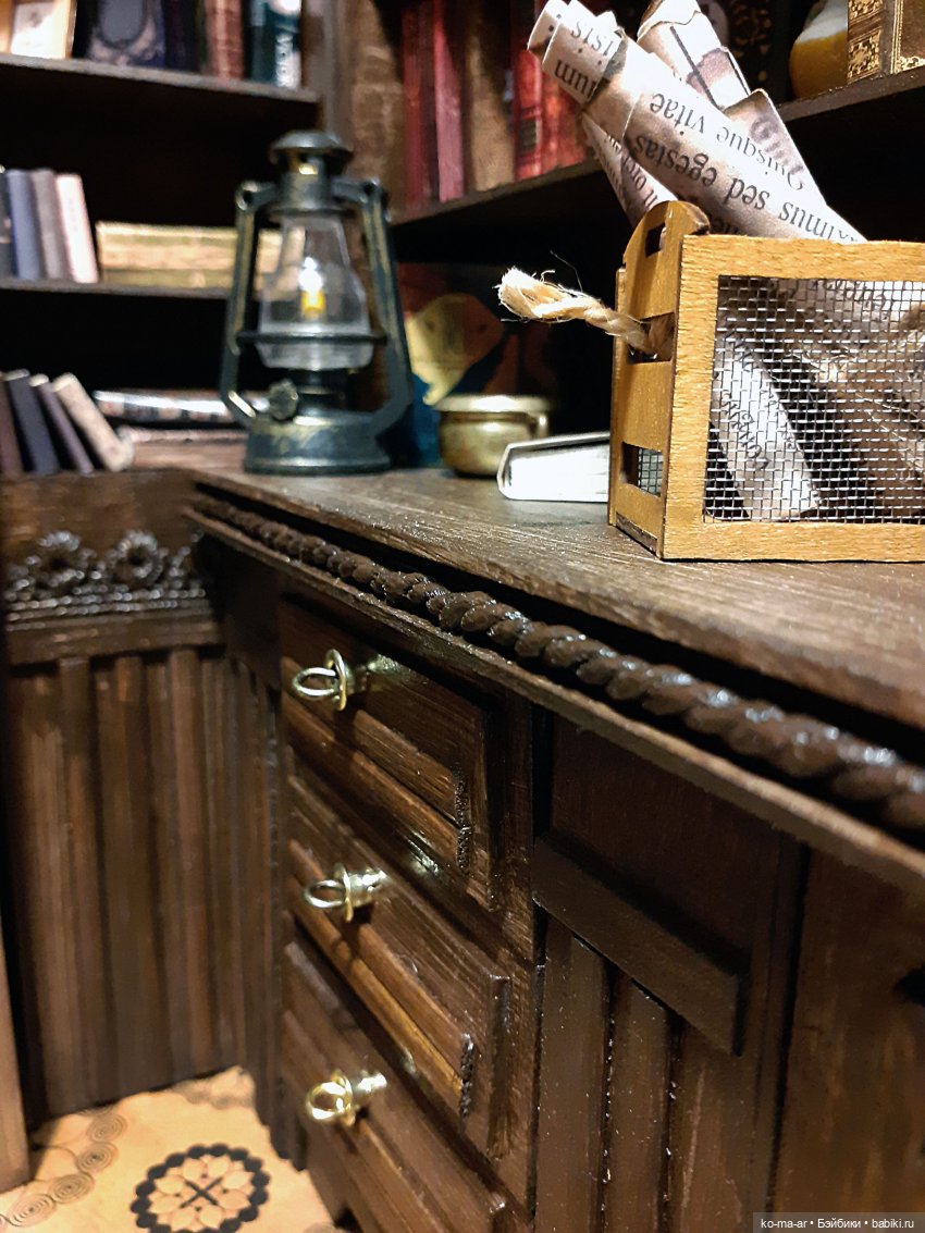 Уголок маленького книголюба