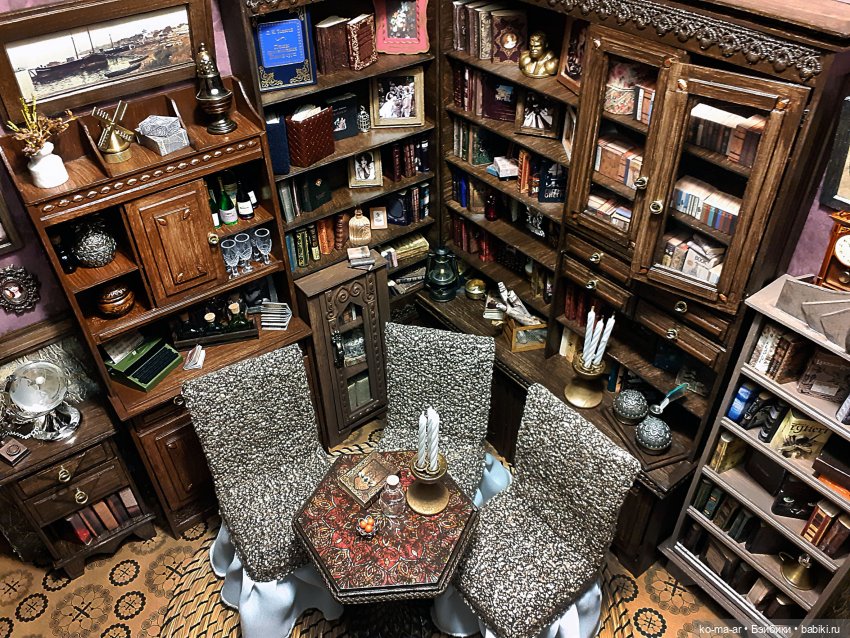 Уголок маленького книголюба