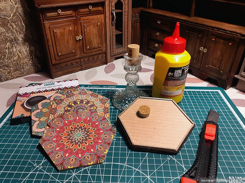 Уголок маленького книголюба