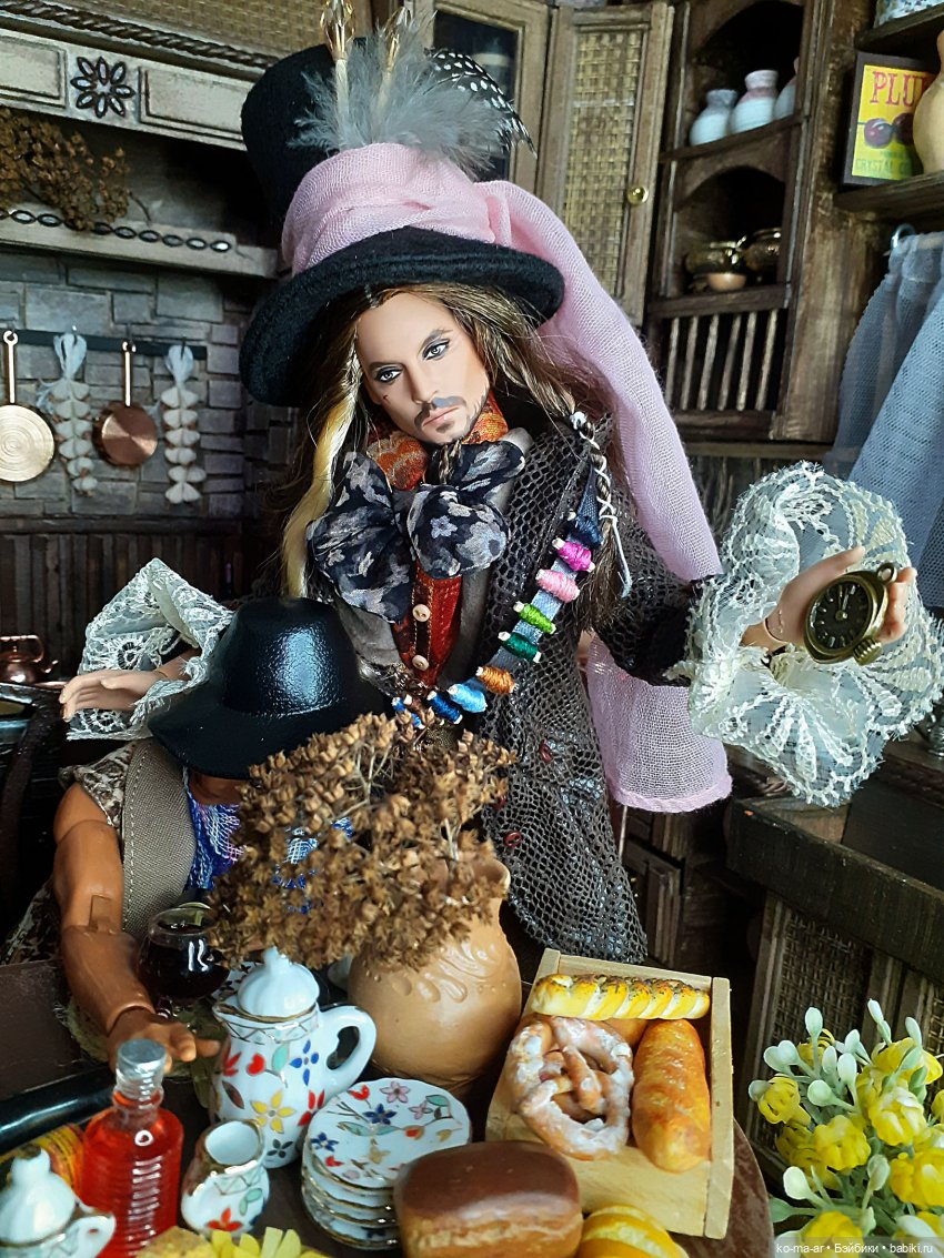 Безумное чаепитие у Мартовского Зайца