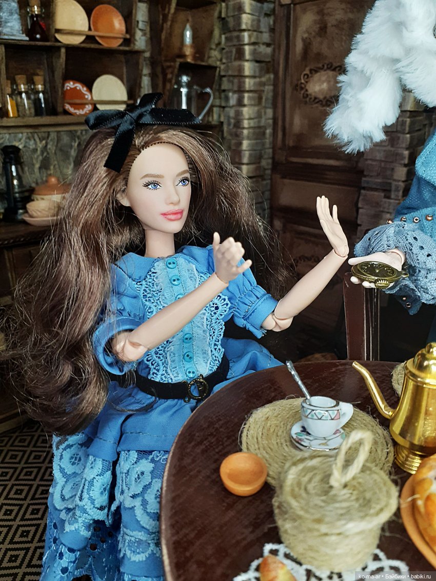 Безумное чаепитие у Мартовского Зайца