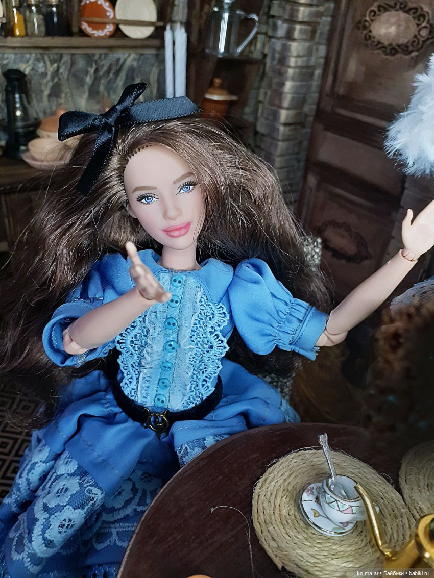 Безумное чаепитие у Мартовского Зайца