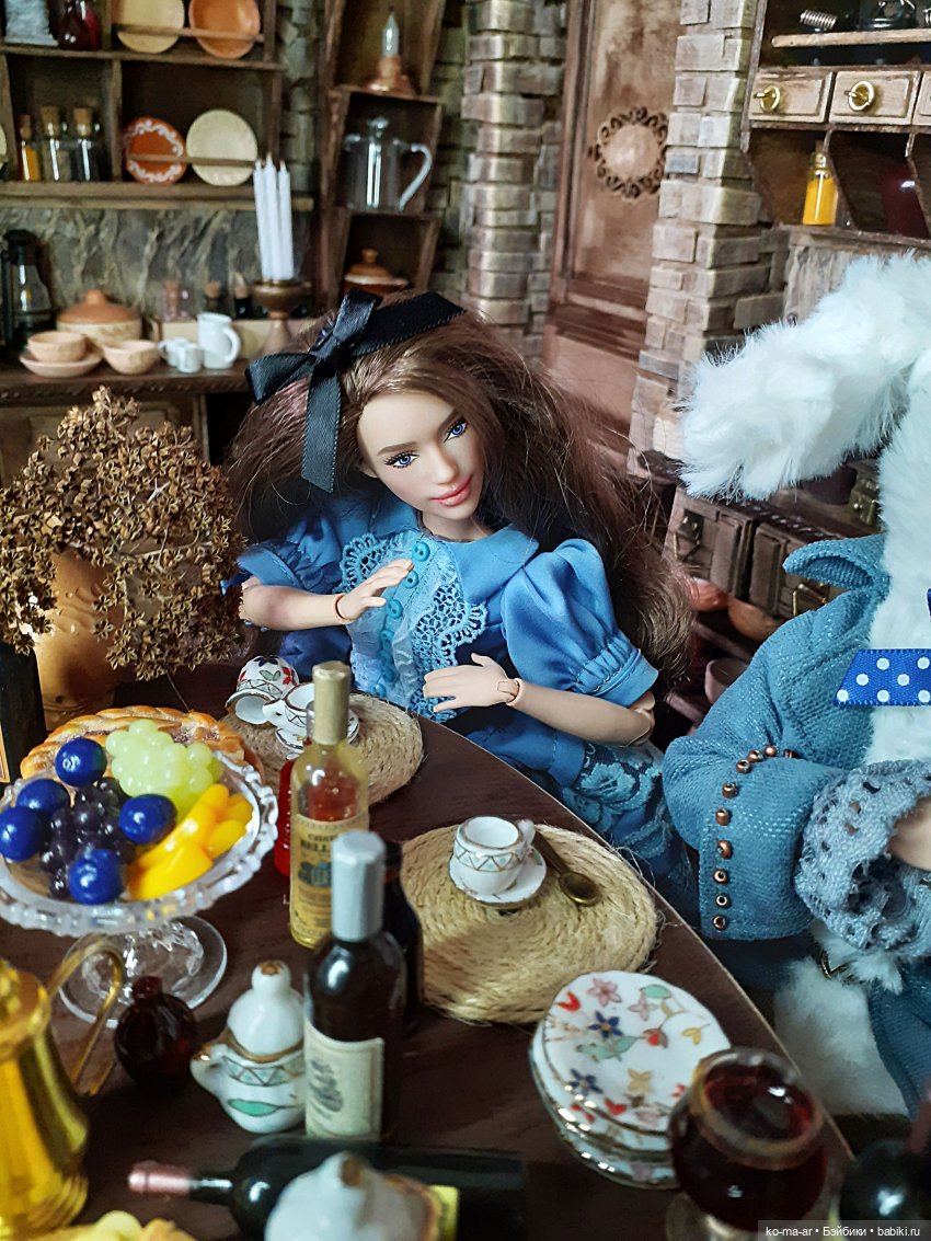 Безумное чаепитие у Мартовского Зайца