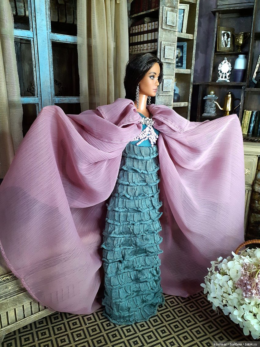 Коллекция платьев "под старину"