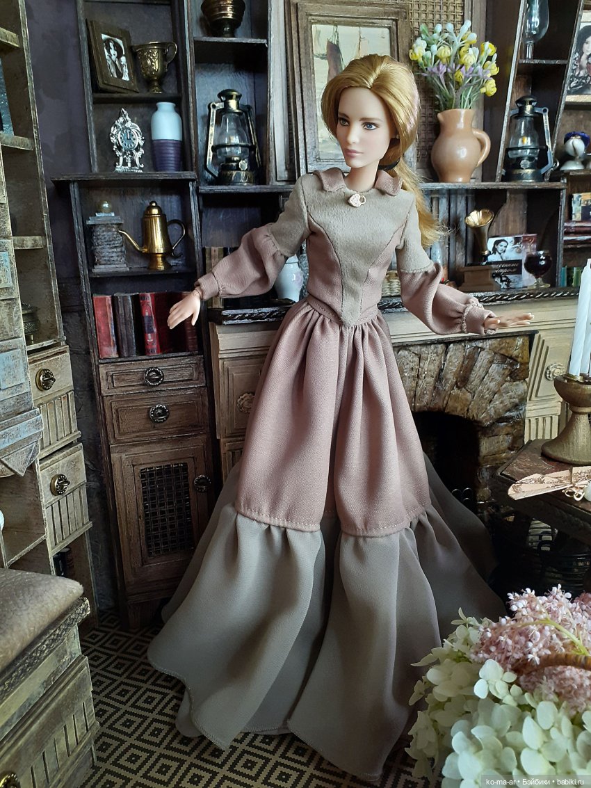 Коллекция платьев "под старину" (фото 10)