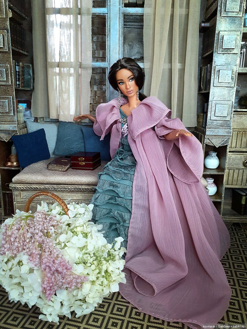 Коллекция платьев "под старину"