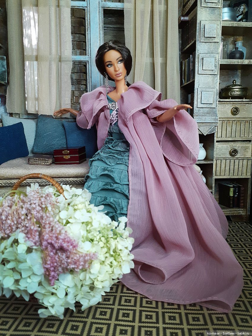 Коллекция платьев "под старину"