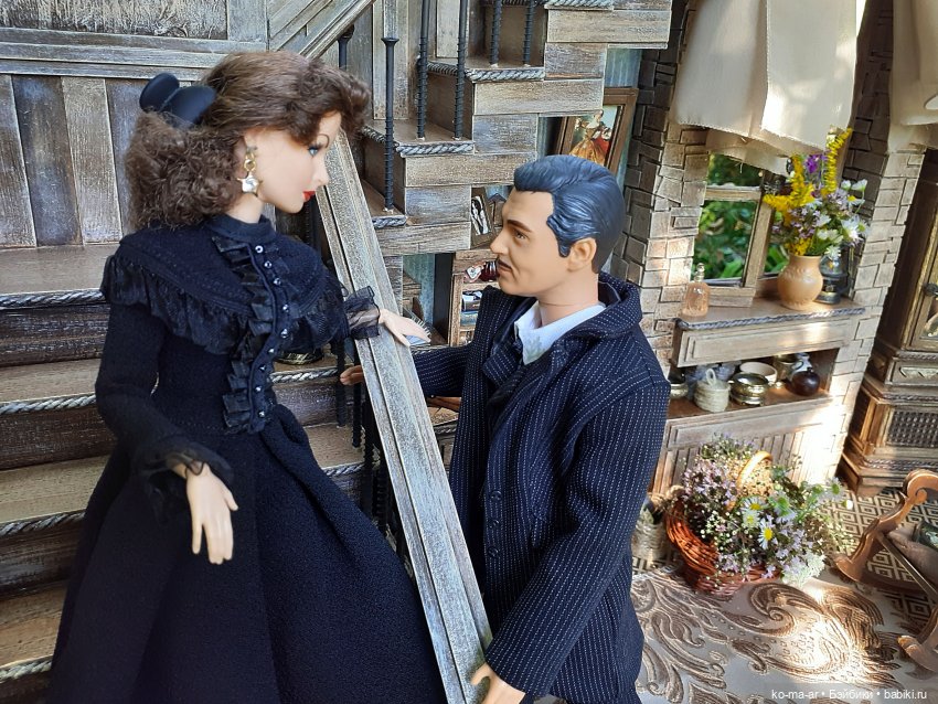 Комната с лестницей и окном