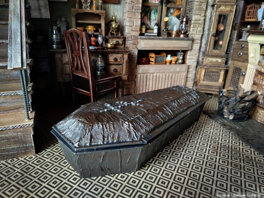 Диван, гроб и другие полезные вещи