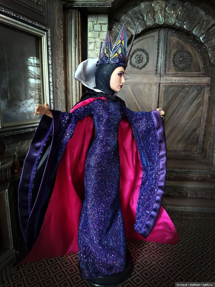 Disney Collector Evil Queen / Злая Королева от Дисней (фото 9)